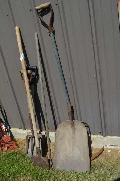 Potato Fork, Shovel, Pitch Fork, Hand Syth