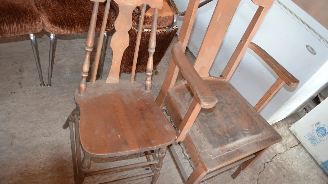 2 Wood Antique Chairs