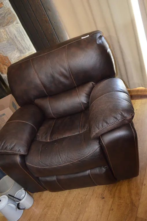 Electric Reclining Leather Chair