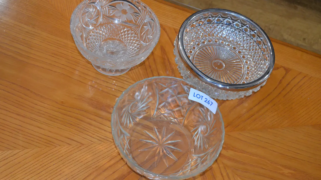 3 Glass Bowls