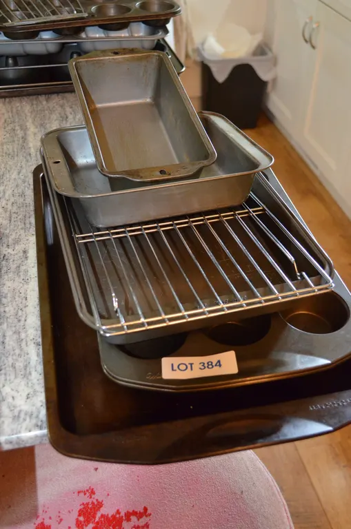 Cake Pans, Cookie Sheets, Muffin Pan