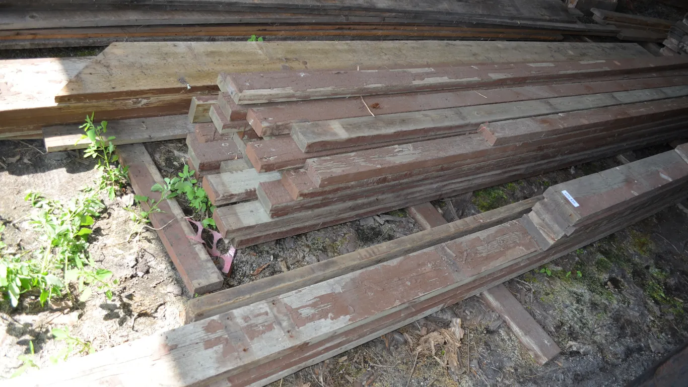 Large Assortment of Used Lumber, all lengths, 2"x4", 2"x6", 1"x6" pieces