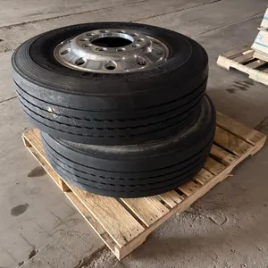 PR) Bridgestone 295/75R22.5 tires on alum wheels