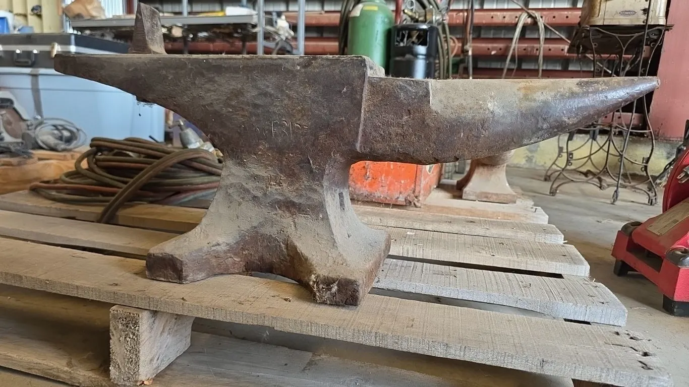 Large anvil