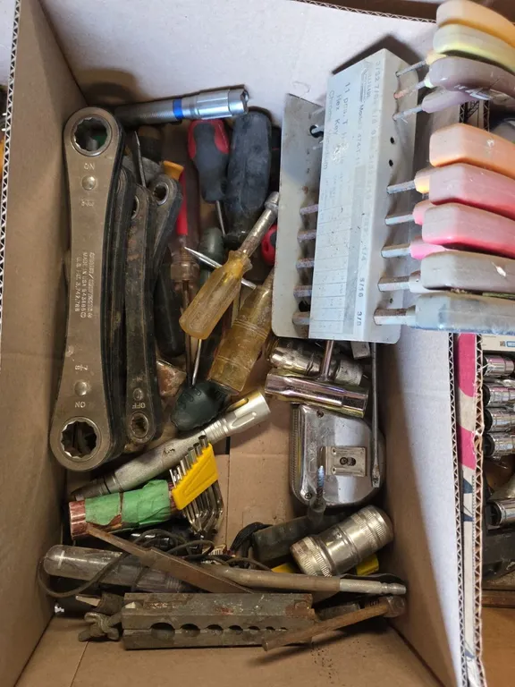 Box of allen wrenches, ratcheting wrenches