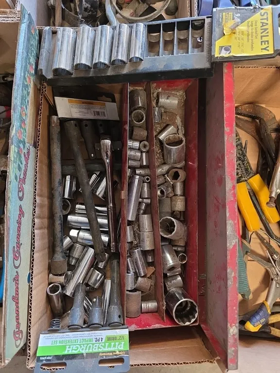 Box of sockets