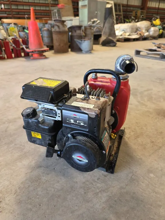 3.5 hp Briggs and stratton engine with cast iron pump