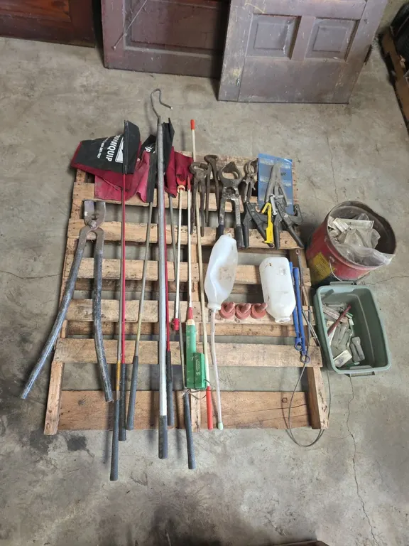 Pallet of livestock equipment and vet supplies