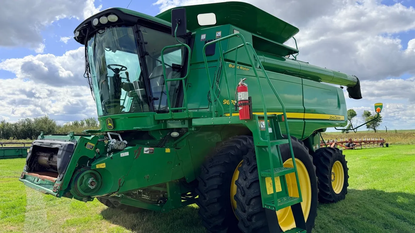 John Deere 9870 STS combine
