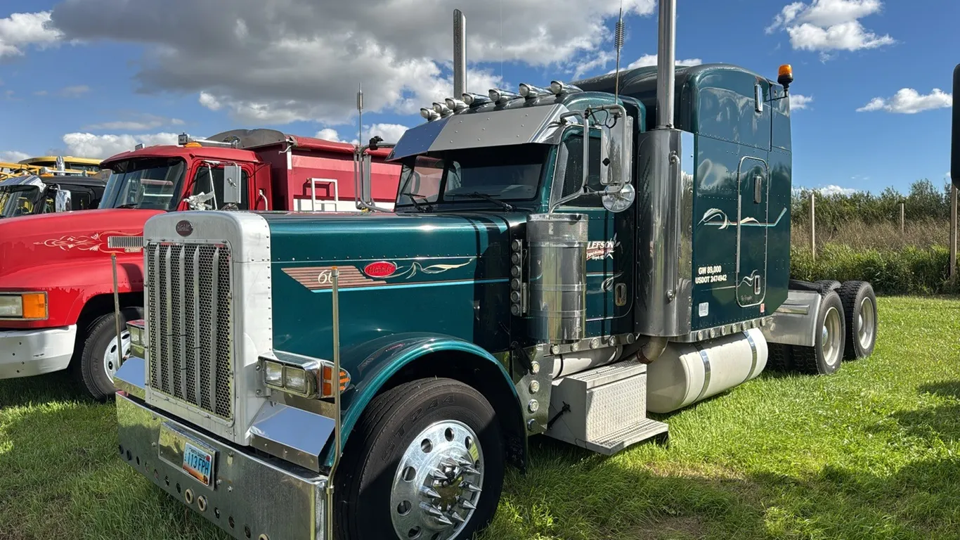 2007 Peterbilt 379 sleeper