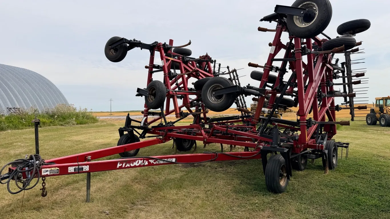 Case IH PTX600 56’ chisel plow