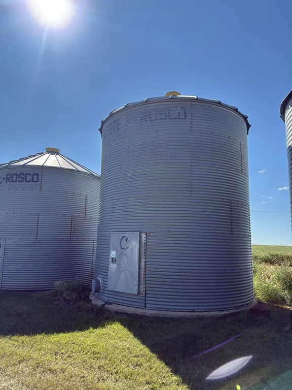 WESTEEL ROSCO 14' 6 RING 2000 BU GRAIN BIN - SOLD OFFSITE - BAWLF, AB