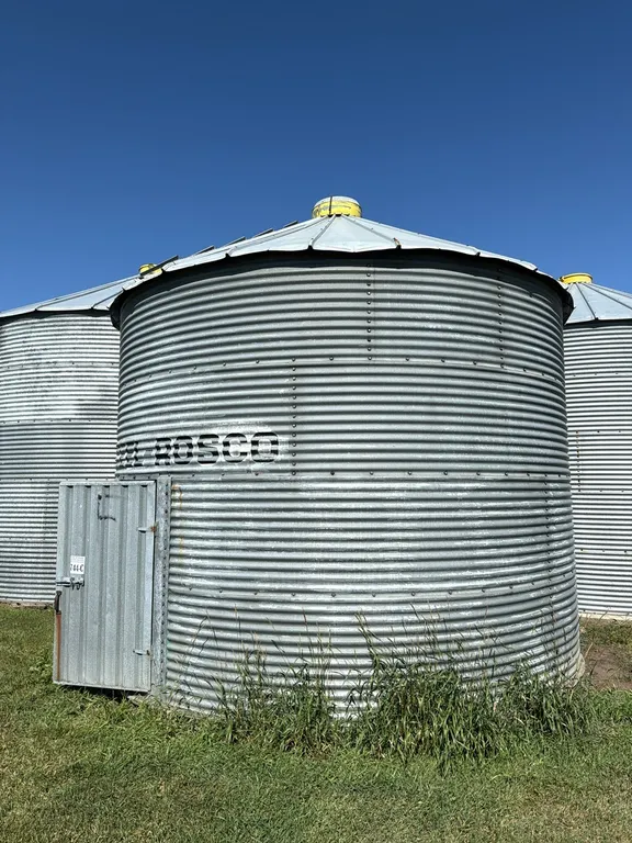 WESTEEL ROSCO 14' 4 RING 1350 BU GRAIN BIN - SOLD OFFSITE - BAWLF, AB
