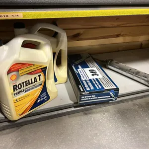 2 - NEW/UNUSED JUGS OF SHELL ROTELLA T 10W30 ENGINE OIL, AIR POWERED GREASE GUN & LEVER GREASE GUN