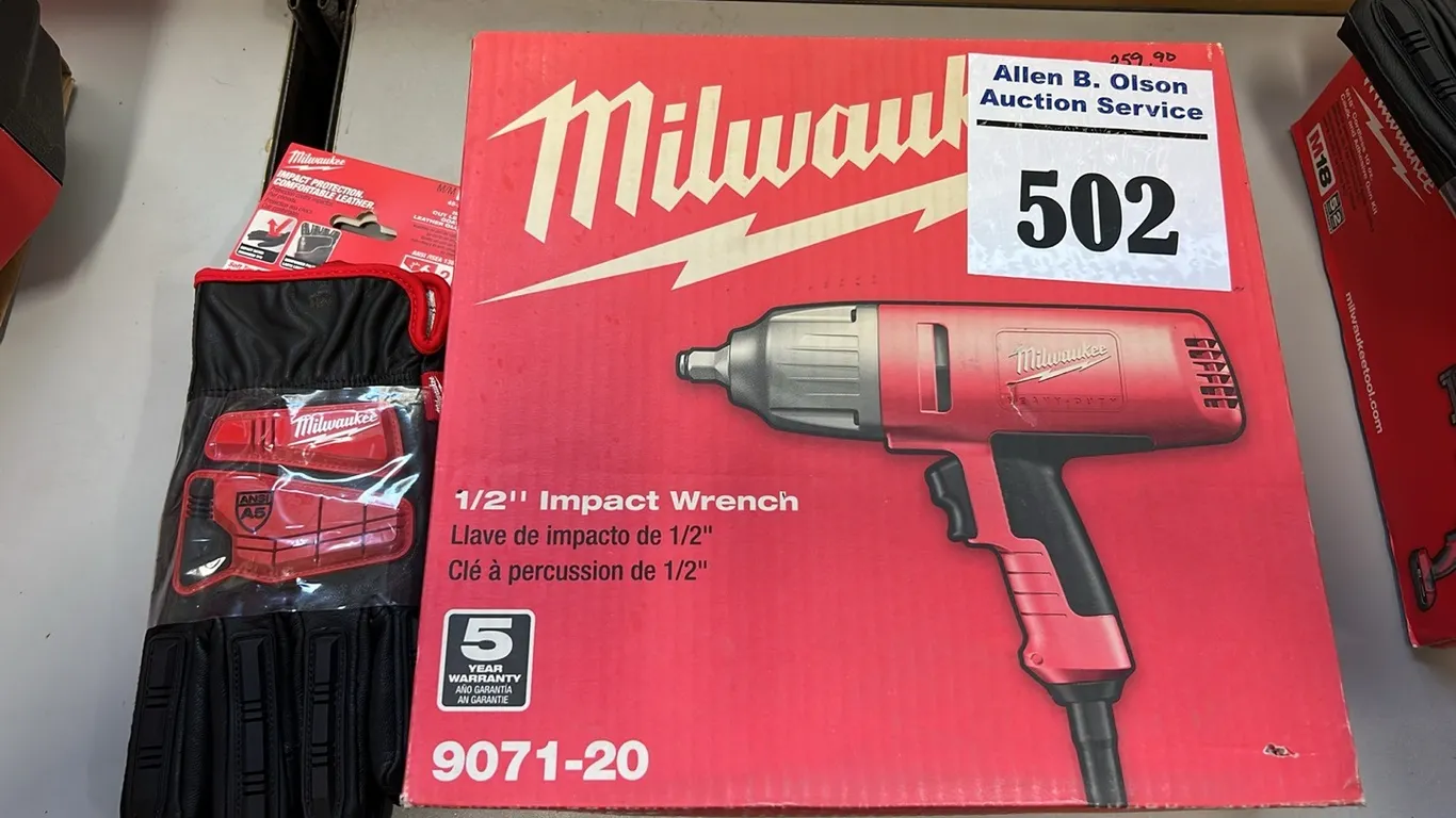 NEW/UNUSED MILWAUKEE 1/2" CORDED IMPACT WRENCH & SET OF MILWAUKEE GLOVES SIZE MEDIUM