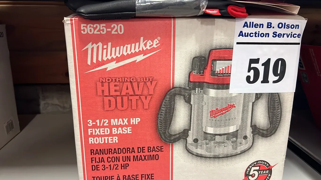 NEW/UNUSED MILWAUKEE 3.5 HP CORDED FIXED BASE ROUTER