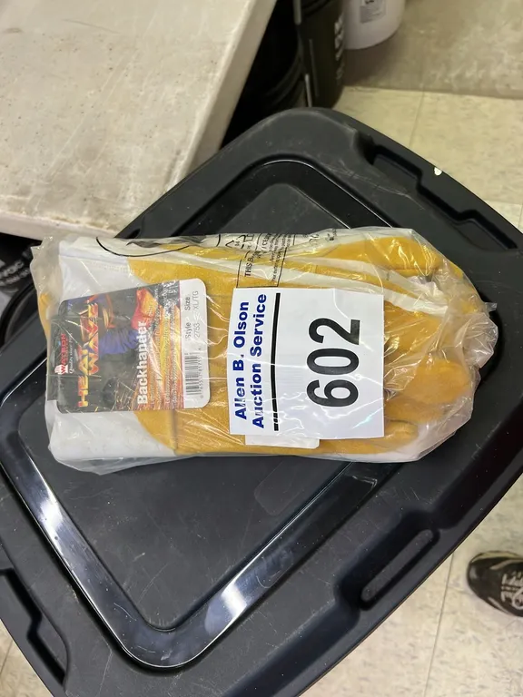 6 - NEW/UNUSED XL LEATHER WELDING GLOVES