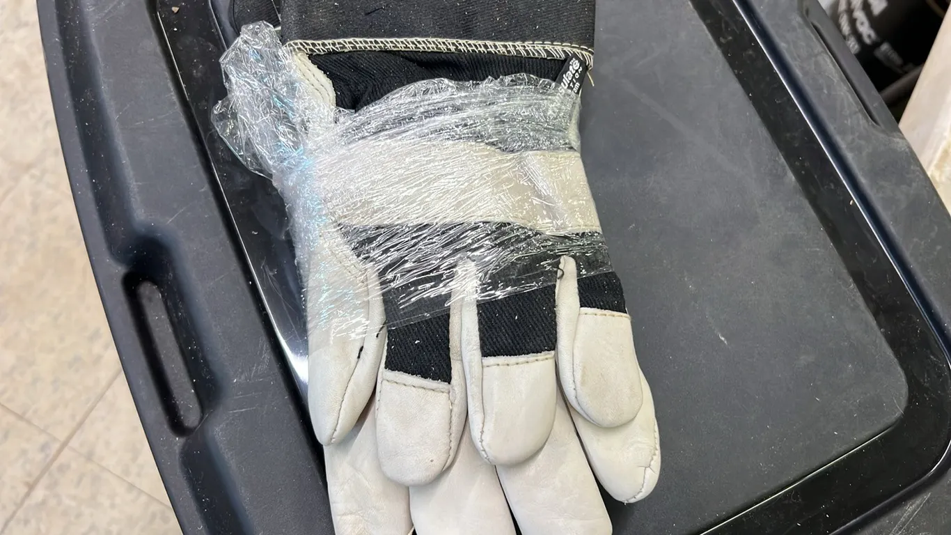2 - NEW/UNUSED LARGE CANVAS BACK GLOVES