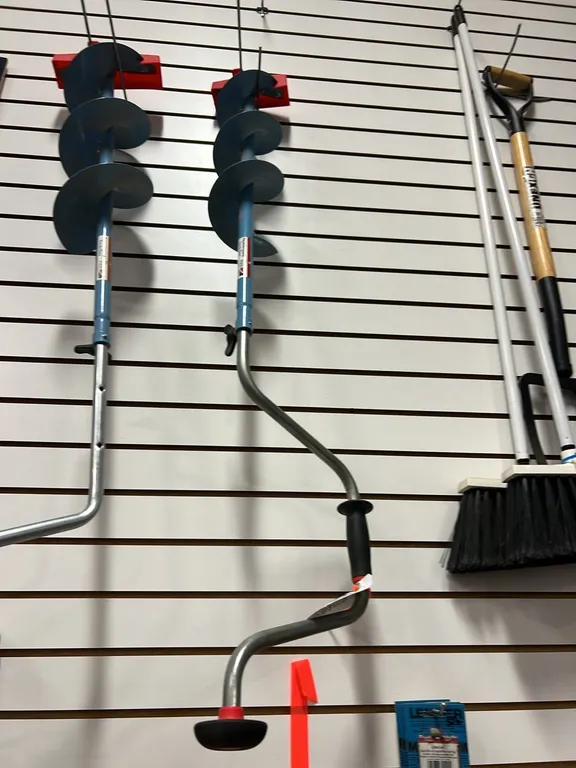 NEW/UNUSED ADJUSTABLE HANDLE 6" ICE AUGER