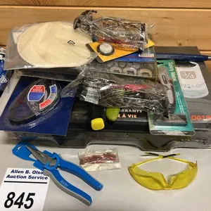 NEW/UNUSED 8 PC STUBBY COMBO WRENCH SET, 38 PC STANDARD & DEEP SAE SOCKET SET, PRYBAR, NEEDLE NOSE PLIERS, BATTERY TESTER, KNIFE, 7" BUFFING/POLISHING