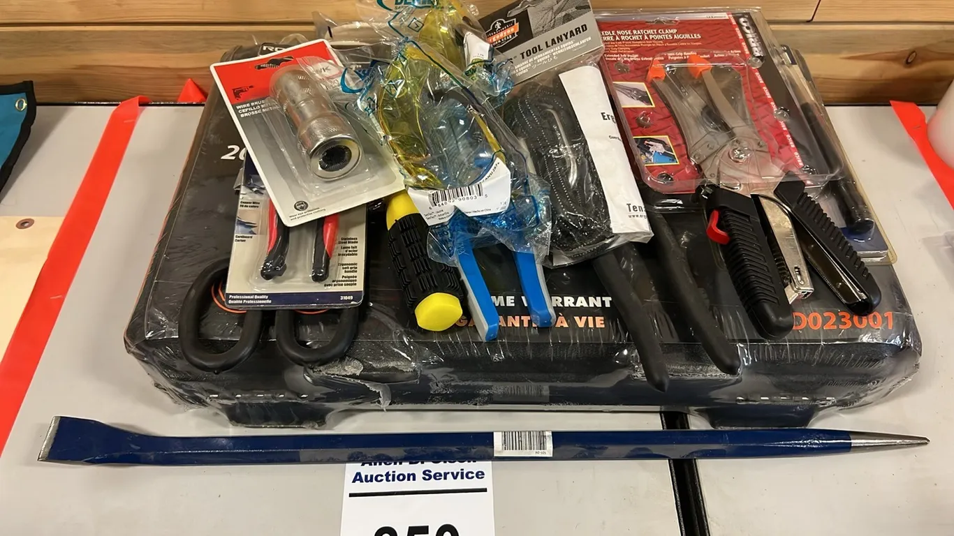 NEW/UNUSED 20 PC STANDARD & METRIC SOCKET SET 3/4" DRIVE PRYBAR, TIN SNIPS, NEEDLE NOSE PLIERS, NEEDLE NOSE RATCHET CLAMP, FENCING PLIERS, PRYBAR & MO