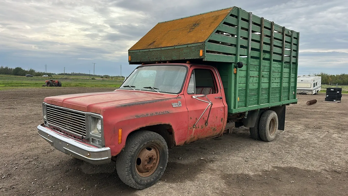 1979 CHEVY CUSTOM DELUXE 30 DUALLY s/n - N/A - NO KEYS