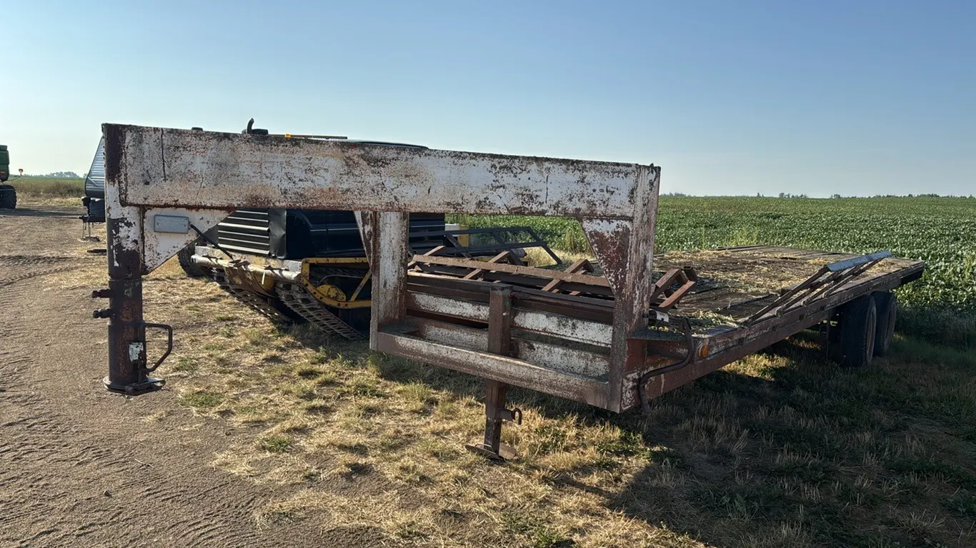 ID 0870 Flatbed Gooseneck Trailer