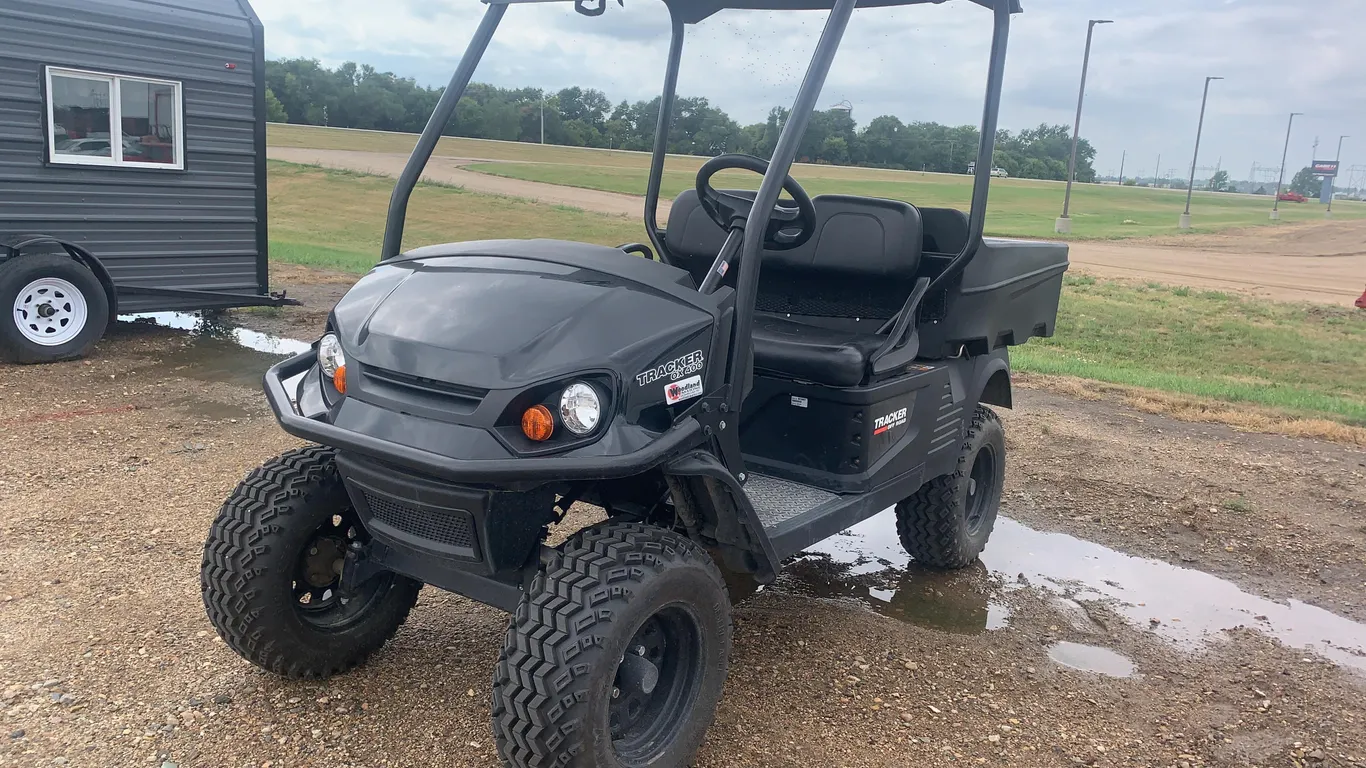 Tracker OX 400 UTV