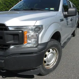 2018 Ford F-150 Extended Cab Pickup Truck with Cap
