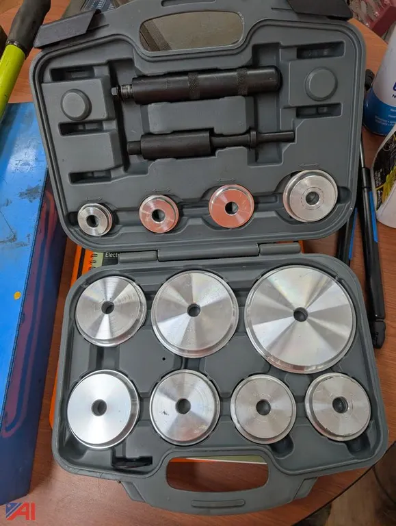 Matco Master Pneumatic Bearing Race & Seal Driver Set