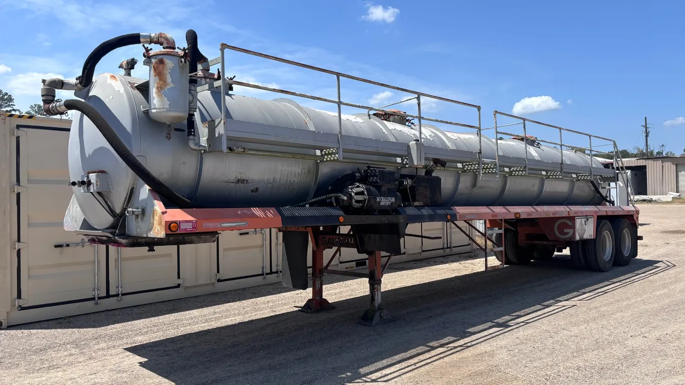 40FT VACUUM TRAILER