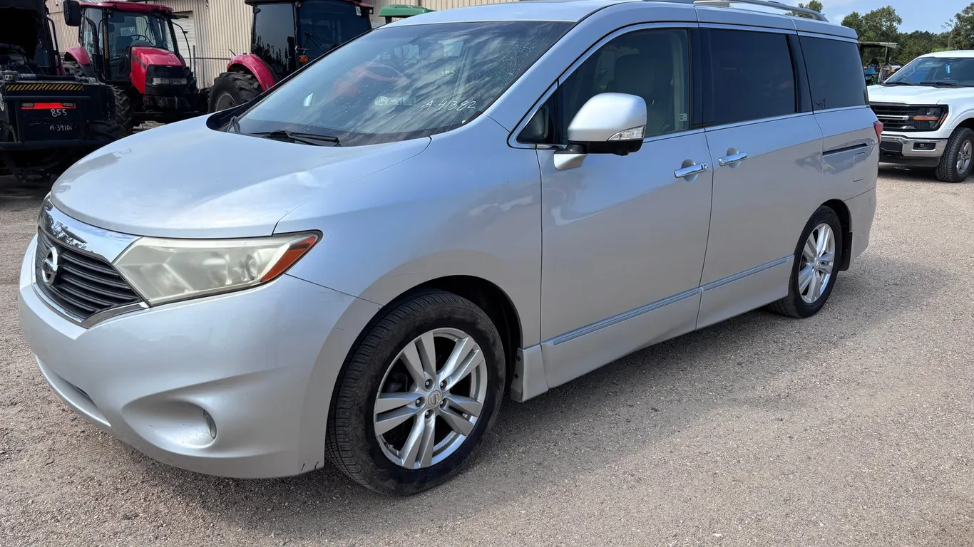 2013 NISSAN QUEST LE