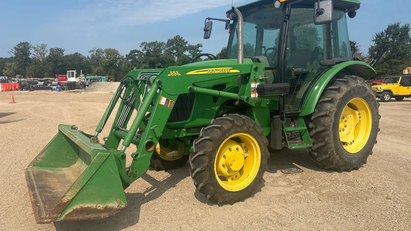 2012 JOHN DEERE 5083E TRACTOR
