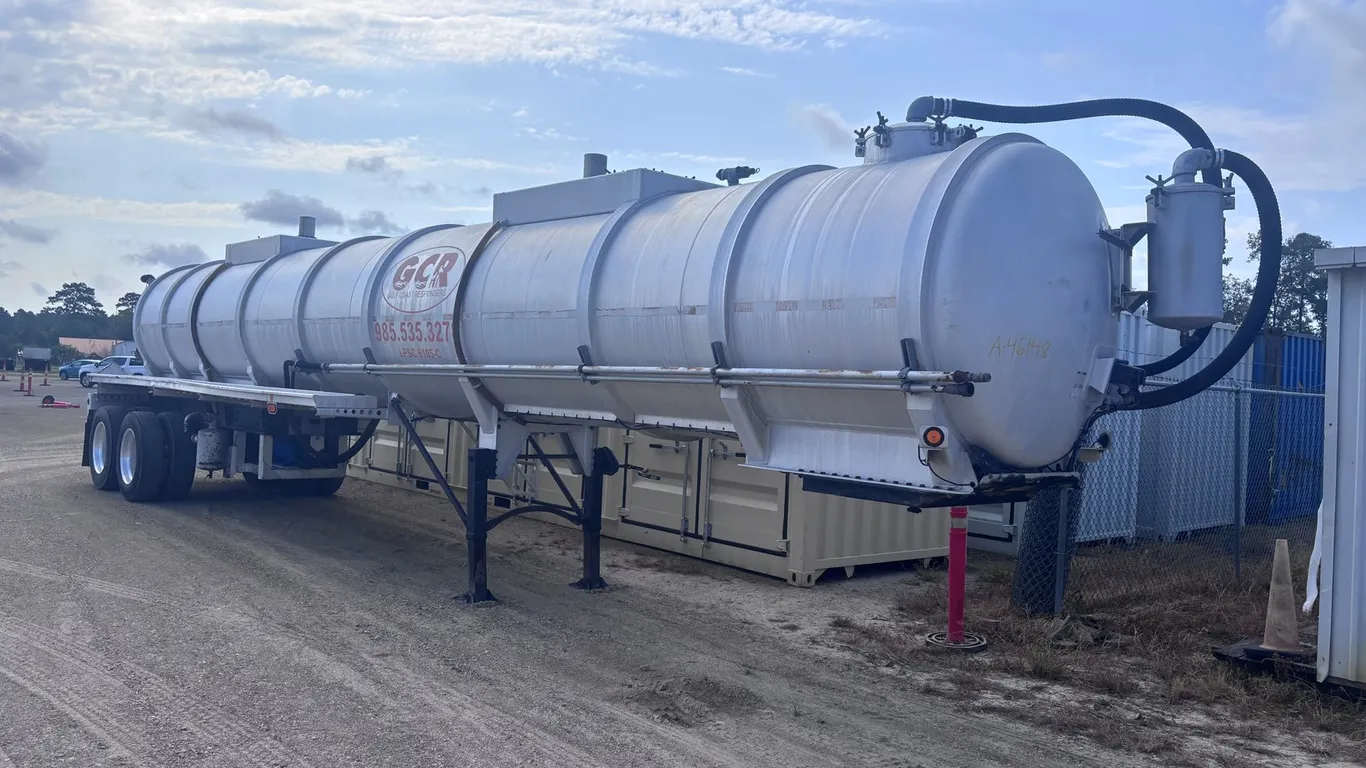 40FT VACUUM TRAILER