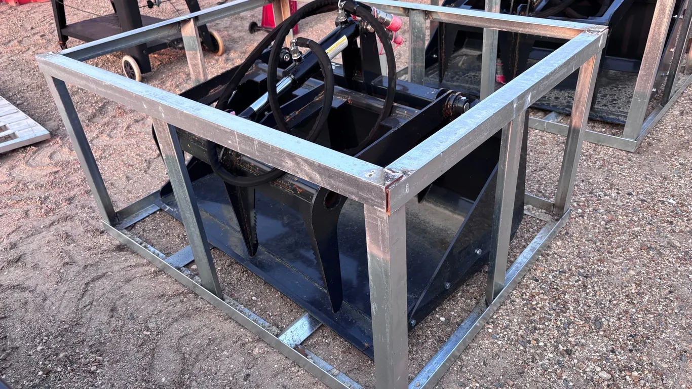 36IN MINI SKIDSTEER GRAPPLE BUCKET