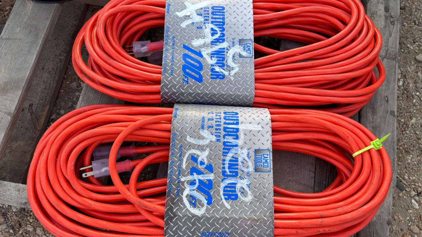 (2) 100' HD EXTENSION CORD