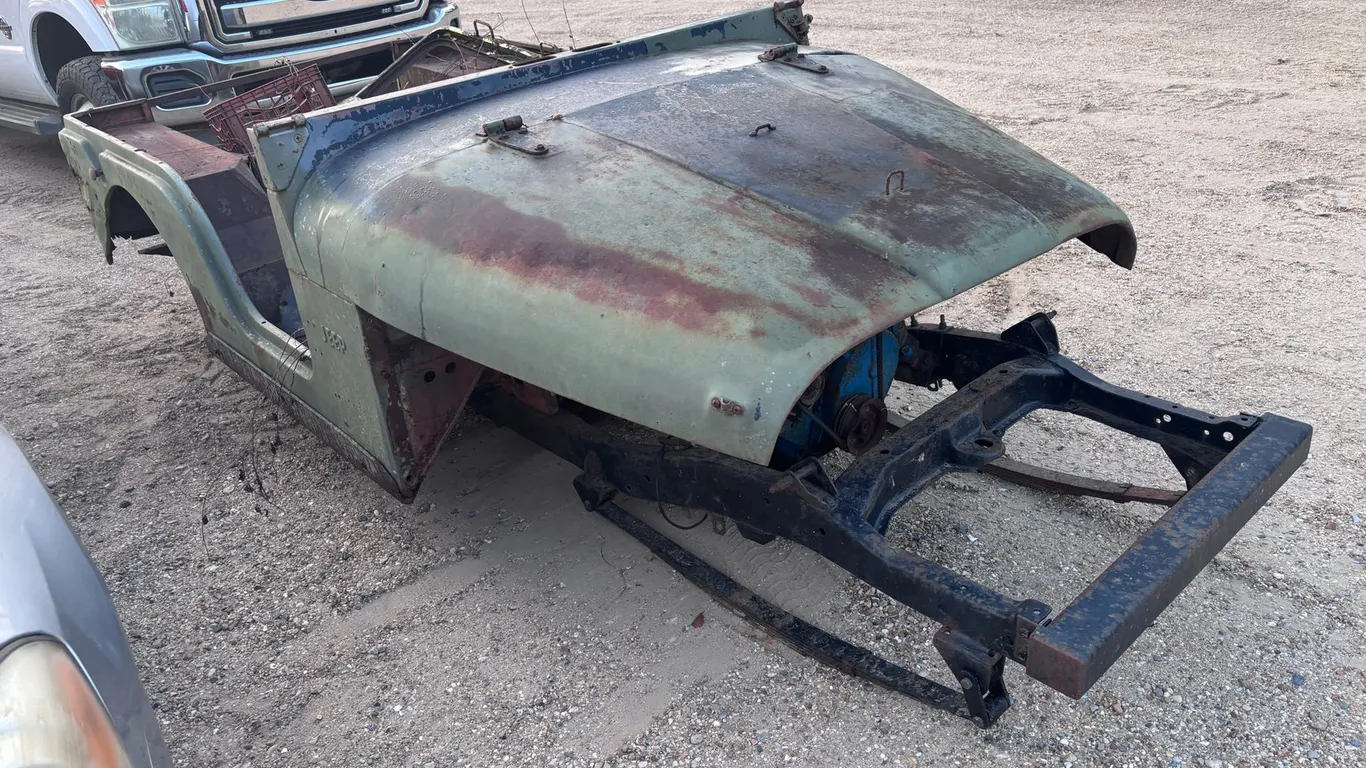FRAME, ENGINE AND CHASSIS OF JEEP WILLIS