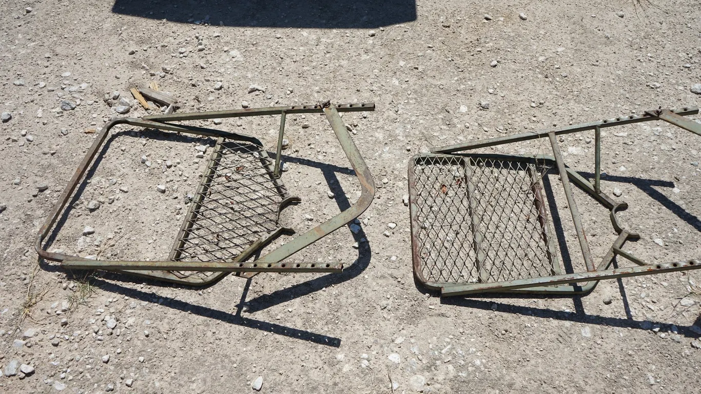 2 Single Seat Tree Hunting Seats