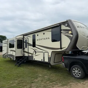 2018 Keystone By Montana 5th Wheel Camper