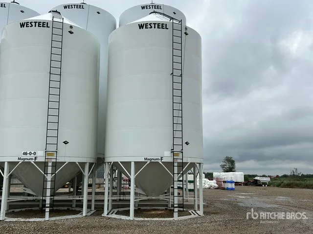 2011 Westeel 1620 Magnum-F Fertilizer Hopper Grain Bin