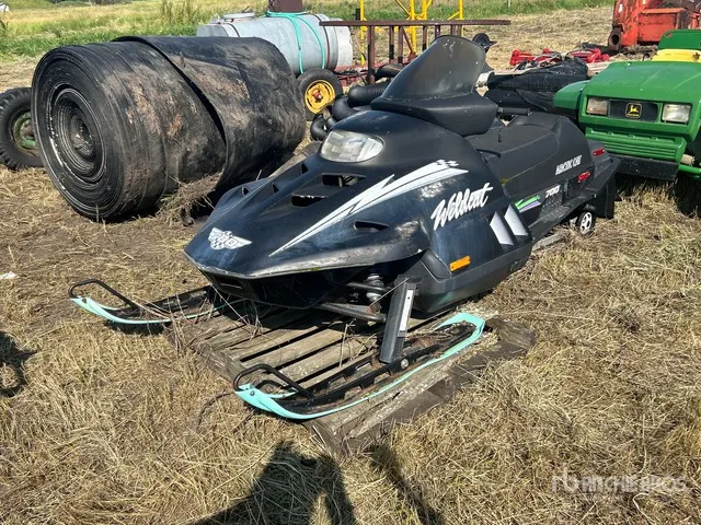 Arctic Cat Wildcat 700 Snowmobile (Inoperable)