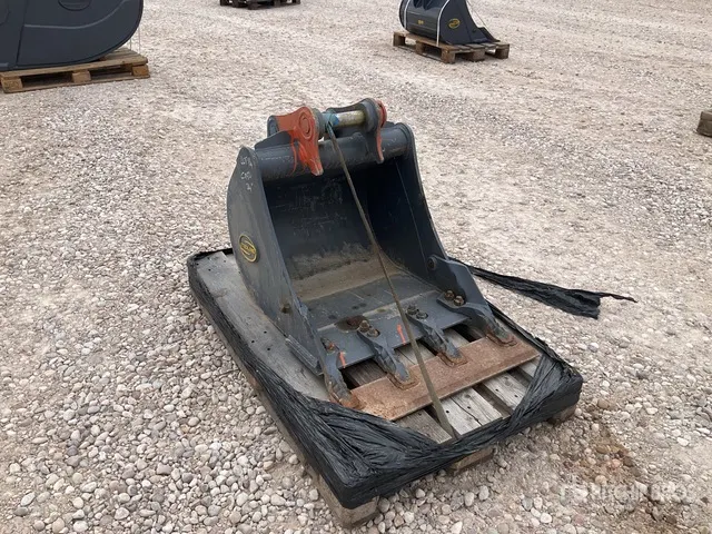 Strickland 24 in Trench Excavator Bucket - Fits Case CX50