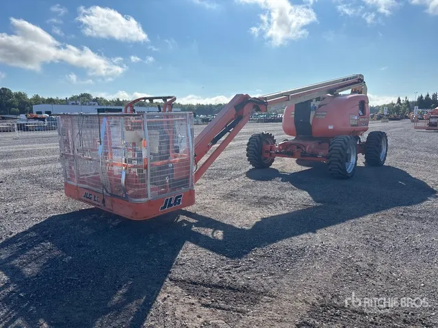 2011 JLG 600AJ 4WD Diesel Articulating Boom Lift