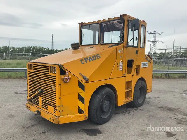 2009 Paus Z70H Tow Tractor