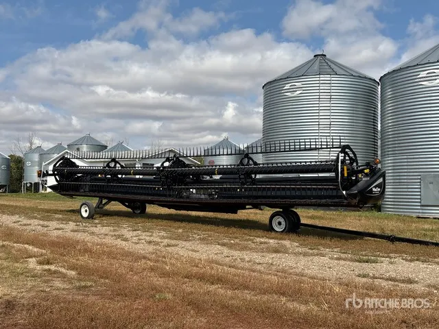 2018 MacDon FD75-D 40 ft Flex Draper Combine Header