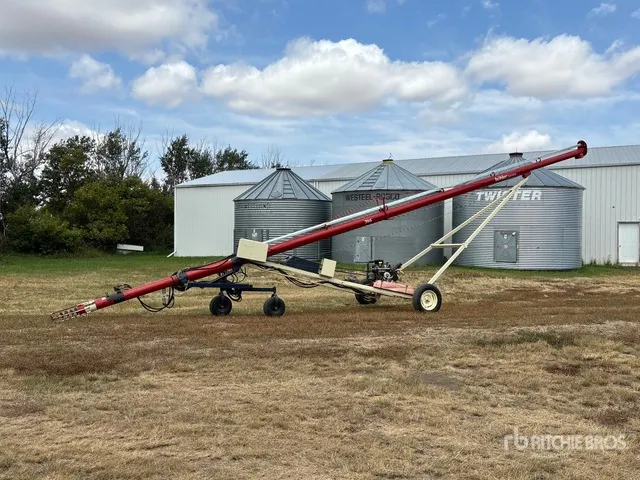 Buhler Farm King 746 7 in x 46 ft Grain Auger
