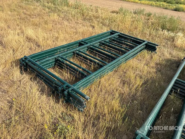 Quantity of (6) Hi-Hog 9 ft 6 in x 5 ft Creep feeder panels
