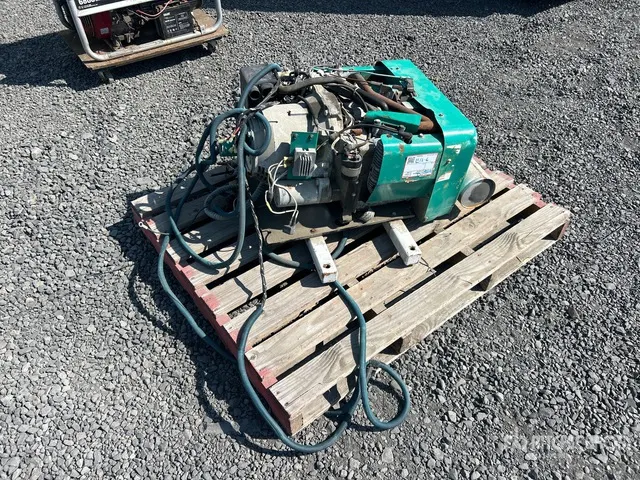 1993 Onan 6.5NHDFB 6.5 kW Skid-Mounted Generator Set (Inoperable)
