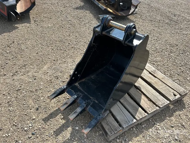Cat 24 in .30 cyd Digging Excavator Bucket - Fits Cat 308CR