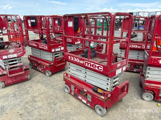 2018 MEC 1330SE Electric Scissor Lift